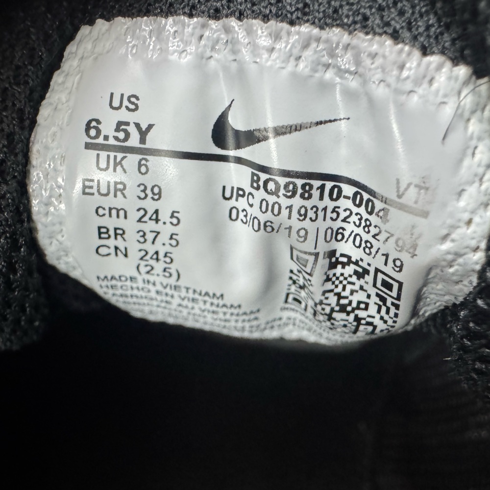 AIR MAX TAILWIND 4 GS 'TRIPLE BLACK' Size 6.5Y - Picture 9 of 9